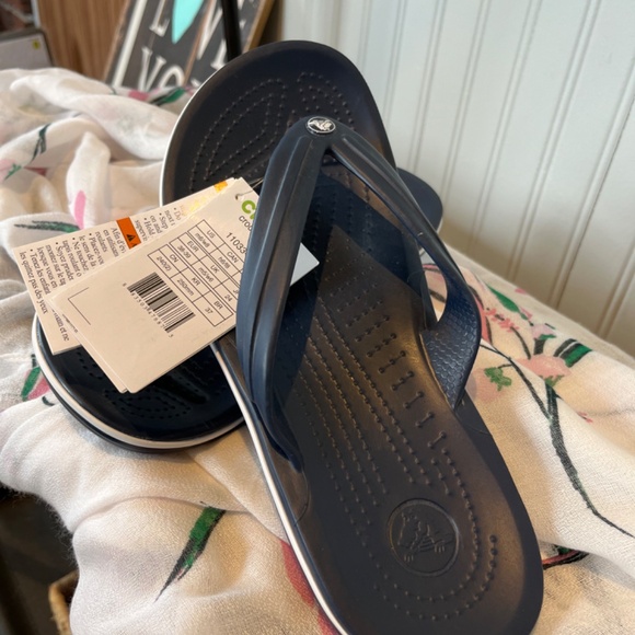 Crocs Crocband Navy Flip Flops Men’s Size 6 Women’s Size 8 BNWT C005 - Picture 5 of 10